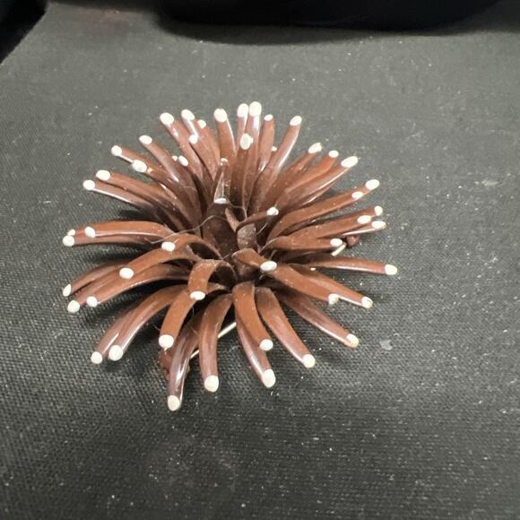 Vintage Brown Enamel Metal 3D 2" Sea Urchin Flower or Firework Brooch Pin - Picture 5 of 6